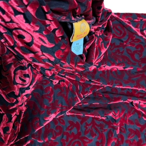 Ruby Red Top - Picture 2 of 3